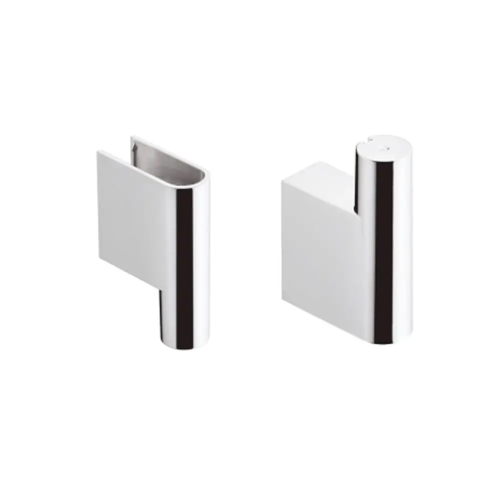 Zwei chromfarbene Abdeckungen mit unterschiedlichen Formen für eine Brausenstange, hergestellt von Hansgrohe, angeordnet auf einem weißen Hintergrund.